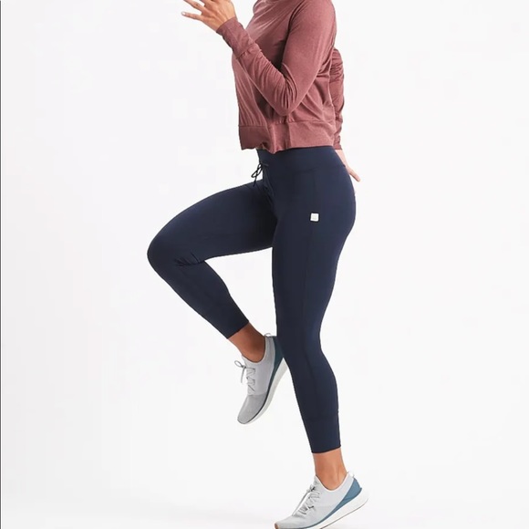 Vuori Pants - Vuori Women’s Daily Legging in Ink